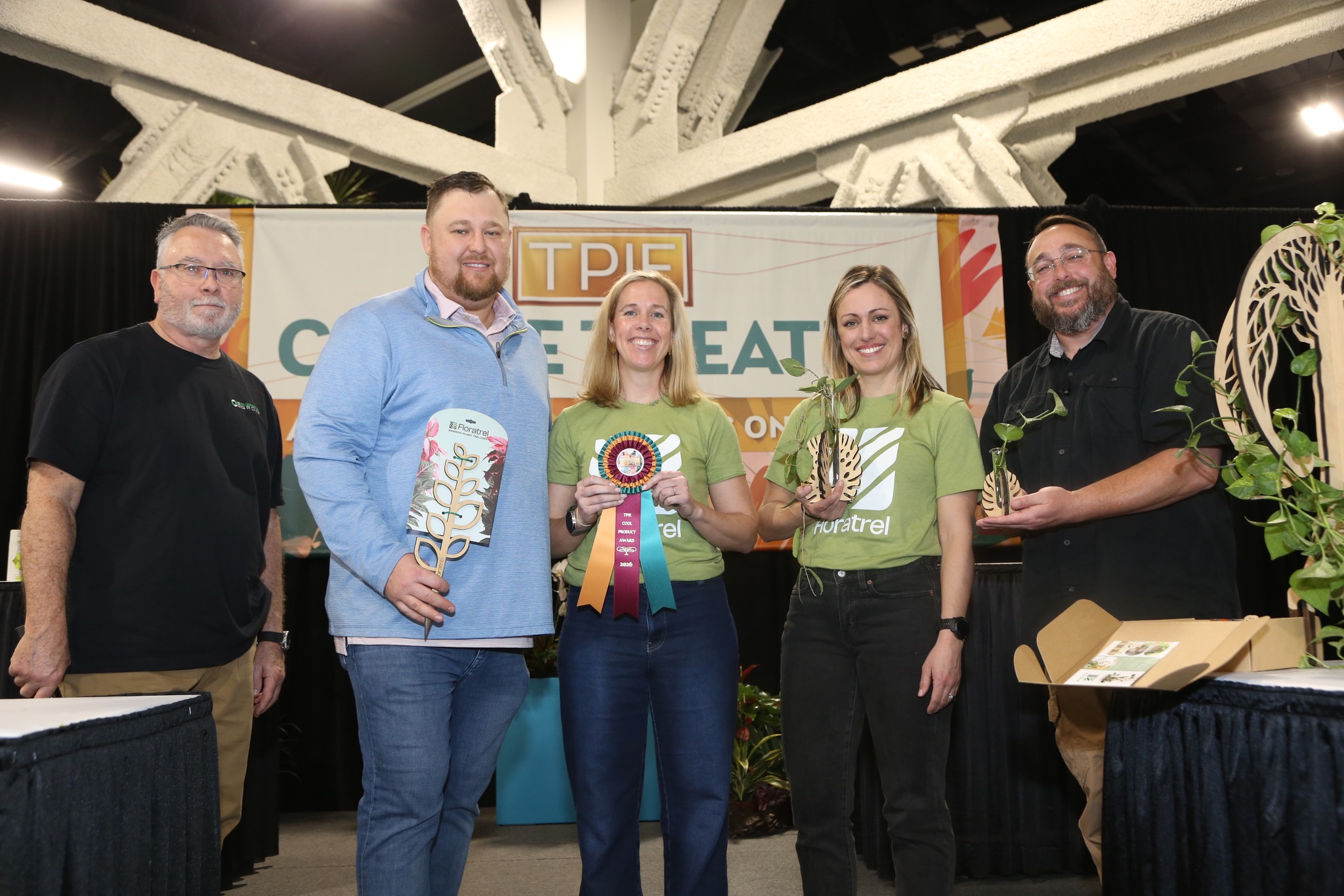 Trellis with wax coated stakes, lots of styles